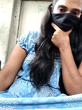 Snapshot of Tanvi-j chatting on July 2026 05:01:01 AM Tanvi-j online show from July 2026 05:01:01 AM