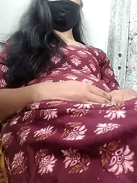 Snapshot of Tanvi-j chatting on July 2026 05:10:02 AM Tanvi-j online show from July 2026 05:10:02 AM