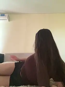 MilkyLune online show from June 2026 09:21:01 AM
