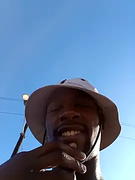 Snapshot of momokante chatting on June 2026 07:42:02 AM momokante online show from June 2026 07:42:02 AM