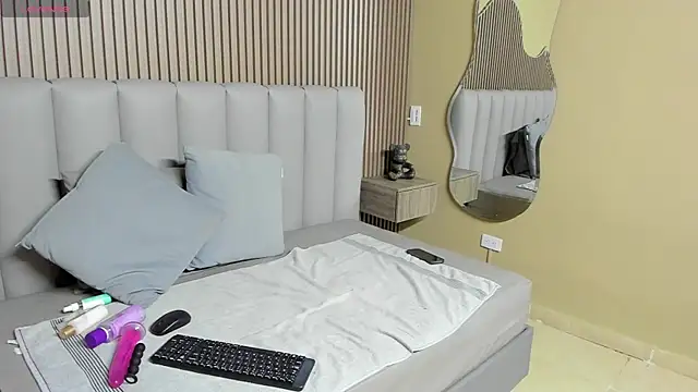 Snapshot of Rubymilf_ chatting on June 2026 12:39:01 PM Rubymilf online show from June 2026 12:39:01 PM