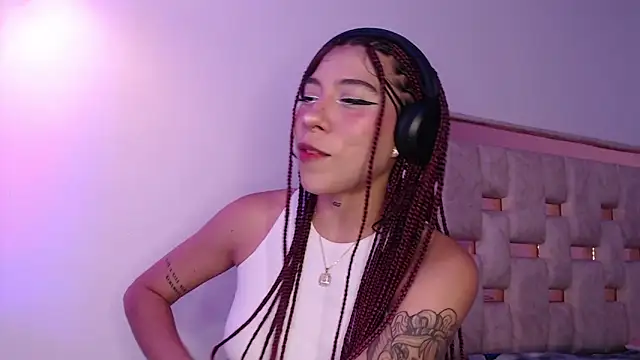 Snapshot of LAILA_GOMEZ1 chatting on July 2026 02:46:01 AM LAILA GOMEZ1 online show from July 2026 02:46:01 AM