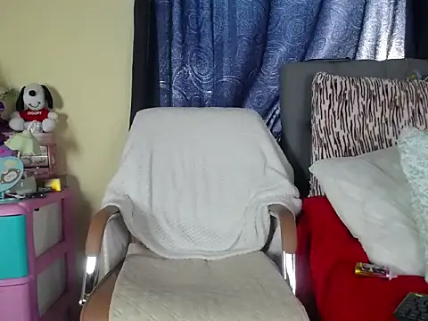 ivi queen online show from June 2026 10:32:02 PM