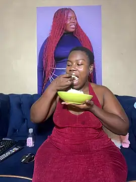 Snapshot of BigBootyBrie01 chatting on June 2026 12:20:01 PM BigBootyBrie01 online show from June 2026 12:20:01 PM