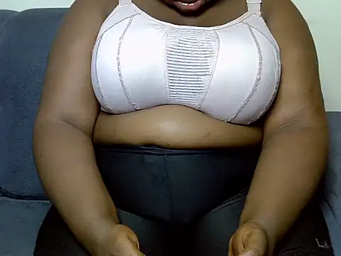 Snapshot of Tashazbabe chatting on July 2026 02:54:01 PM Tashazbabe online show from July 2026 02:54:01 PM