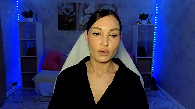 NikoleMills online show from July 2026 08:00:02 AM