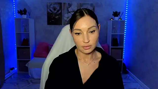 NikoleMills online show from July 2026 03:03:02 PM