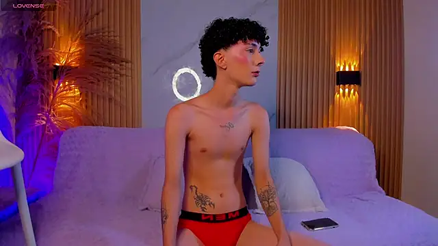 Snapshot of im_ethan_ chatting on July 2026 11:35:01 AM im ethan online show from July 2026 11:35:01 AM