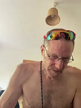 Greg0ri73 online show from June 2026 01:50:01 PM