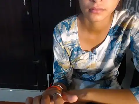 Snapshot of Ridhi_01 chatting on June 2026 07:12:02 PM Ridhi 01 online show from June 2026 07:12:02 PM