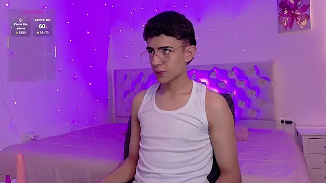 Snapshot of Eithan__wolf chatting on July 2026 04:27:02 AM Eithan wolf online show from July 2026 04:27:02 AM