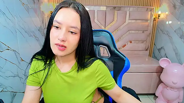 Aleja r  online show from July 2026 12:22:02 PM