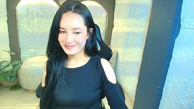Aleja r  online show from July 2026 07:50:01 PM
