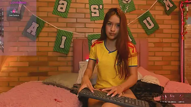 Julieta moretti online show from July 2026 03:24:02 AM