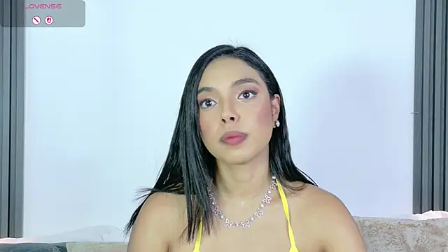 Snapshot of AteneaFit chatting on June 2026 10:03:02 PM AteneaFit online show from June 2026 10:03:02 PM
