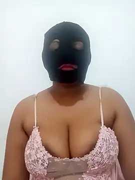 Snapshot of officequeen chatting on June 2026 09:08:02 AM officequeen online show from June 2026 09:08:02 AM