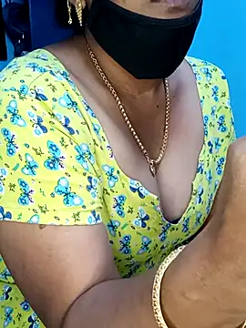 Snapshot of tamil_sarah chatting on July 2026 05:56:01 PM tamil sarah online show from July 2026 05:56:01 PM