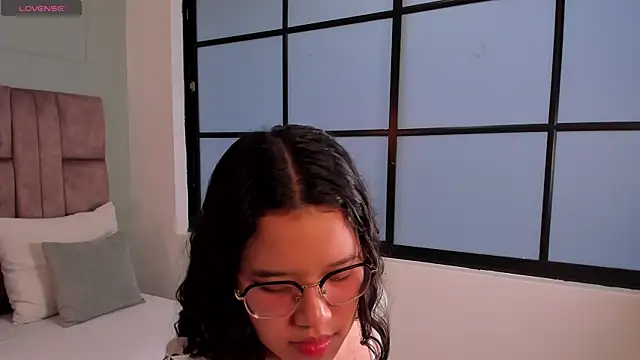 Snapshot of shayra_alina chatting on July 2026 11:07:02 PM shayra alina online show from July 2026 11:07:02 PM