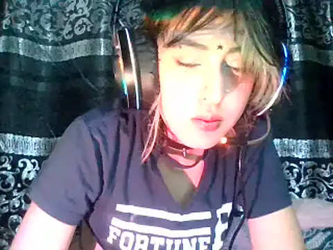 kittenpasive30 online show from June 2026 04:41:01 PM