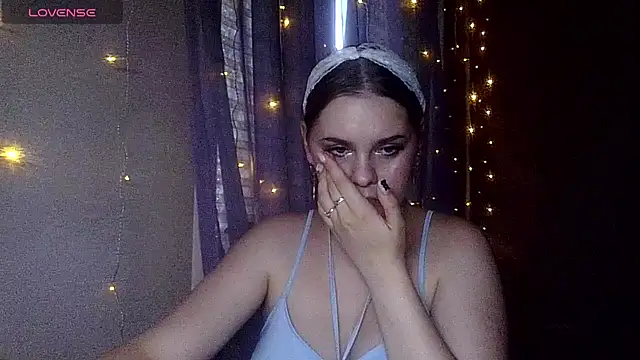 Snapshot of dakota_charm_ chatting on June 2026 12:22:01 PM dakota charm online show from June 2026 12:22:01 PM