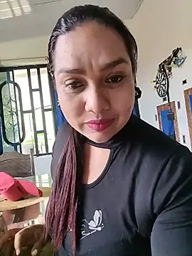 gorditalatinahot online show from June 2026 03:35:01 PM