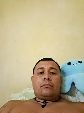 Snapshot of parejacalientenik chatting on June 2026 10:51:01 PM parejacalientenik online show from June 2026 10:51:01 PM