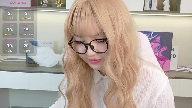 sakuraclover online show from July 2026 12:13:01 PM