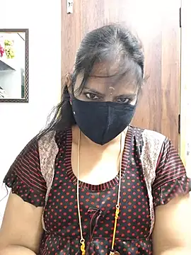 Snapshot of Tamil_white_beauty chatting on June 2026 06:29:02 AM Tamil white beauty online show from June 2026 06:29:02 AM