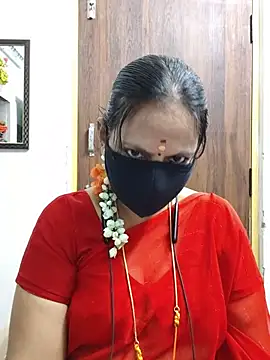 Snapshot of Tamil_white_beauty chatting on July 2026 01:17:01 PM Tamil white beauty online show from July 2026 01:17:01 PM