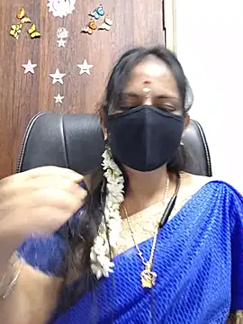 Snapshot of Tamil_white_beauty chatting on August 2026 05:23:02 PM Tamil white beauty online show from August 2026 05:23:02 PM