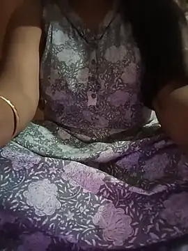 Snapshot of NEELU_VERMAA chatting on July 2026 03:25:02 PM NEELU VERMAA online show from July 2026 03:25:02 PM