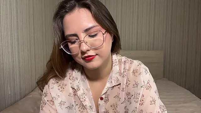 Mina Aston online show from July 2026 07:24:01 AM