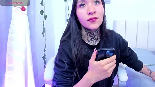 isasaenz  online show from August 2026 03:52:02 AM