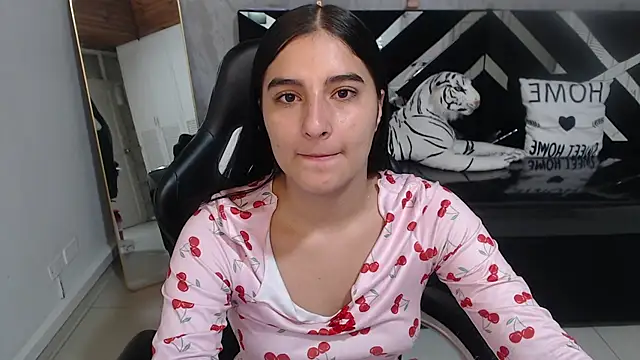 Snapshot of nyx_kitty_a chatting on July 2026 01:36:02 PM nyx kitty a online show from July 2026 01:36:02 PM