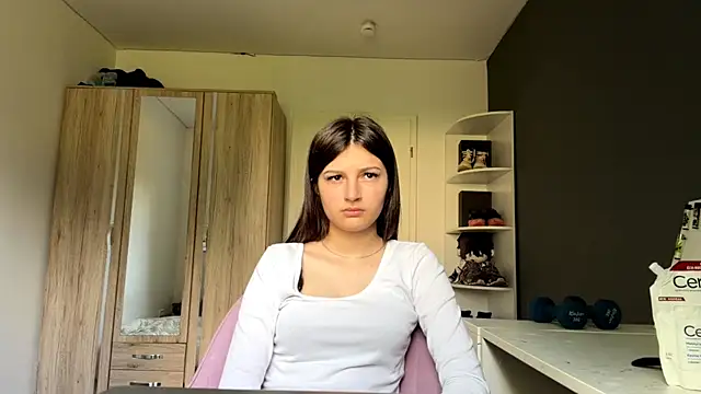 Snapshot of SpanishRooter chatting on July 2026 08:31:02 AM SpanishRooter online show from July 2026 08:31:02 AM
