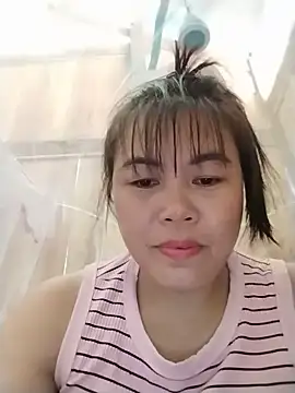 Snapshot of -Lemi- chatting on June 2026 04:15:02 AM -Lemi- online show from June 2026 04:15:02 AM