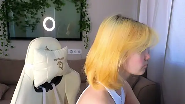 Emily Miu online show from June 2026 02:58:02 AM
