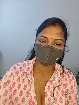 Snapshot of YALINITWO7_TAMIL chatting on June 2026 10:45:02 AM YALINITWO7 TAMIL online show from June 2026 10:45:02 AM