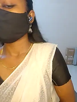 Snapshot of YALINITWO7_TAMIL chatting on July 2026 07:23:02 AM YALINITWO7 TAMIL online show from July 2026 07:23:02 AM