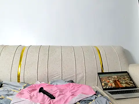 littlefrankie online show from June 2026 01:52:01 AM