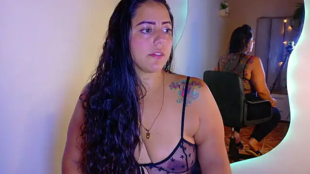 Snapshot of ShelyEvans__ chatting on July 2026 12:09:02 AM ShelyEvans online show from July 2026 12:09:02 AM