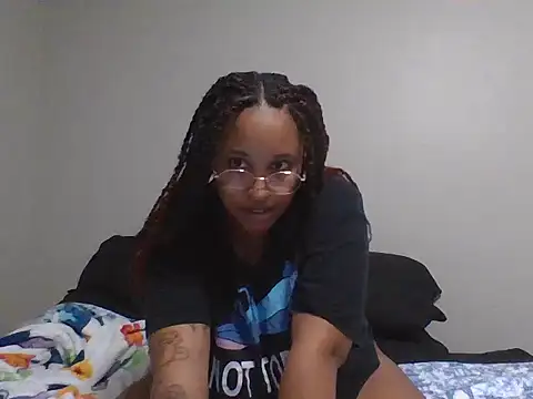Snapshot of ManEaterMint chatting on June 2026 04:35:01 AM ManEaterMint online show from June 2026 04:35:01 AM