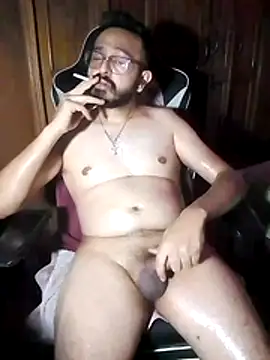 Snapshot of freakkydessi chatting on July 2026 08:24:02 PM freakkydessi online show from July 2026 08:24:02 PM