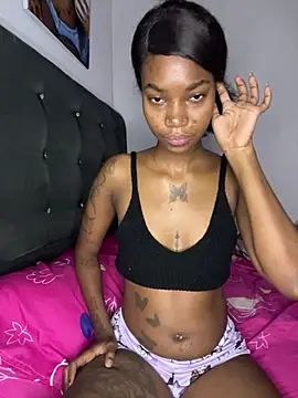 Snapshot of ShakiraThompss18 chatting on July 2026 01:20:02 PM ShakiraThompss18 online show from July 2026 01:20:02 PM