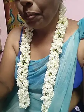Snapshot of Tamilsexy35 chatting on August 2026 08:57:02 AM Tamilsexy35 online show from August 2026 08:57:02 AM