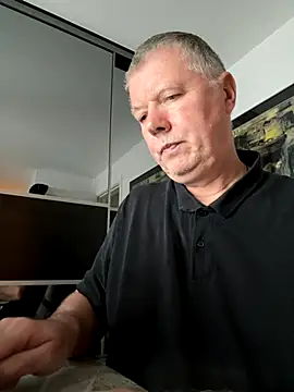 Snapshot of cumboy chatting on October 2025 04:18:01 PM cumboy online show from October 2025 04:18:01 PM