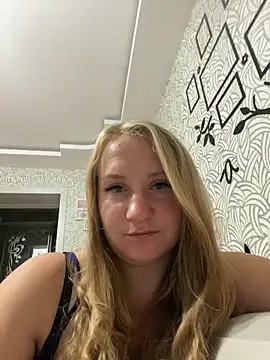 Snapshot of Emilia_ki chatting on June 2026 08:13:02 PM Emilia ki online show from June 2026 08:13:02 PM