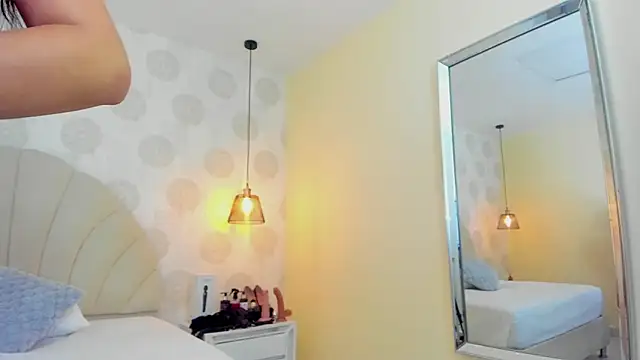 MILA FERRER1 online show from June 2026 12:42:02 PM