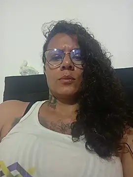 Snapshot of Claro_de_Luna chatting on June 2026 12:47:01 AM Claro de Luna online show from June 2026 12:47:01 AM