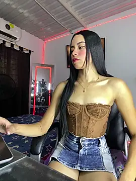 Snapshot of Lesly_Cute_ chatting on June 2026 06:00:02 PM Lesly Cute online show from June 2026 06:00:02 PM